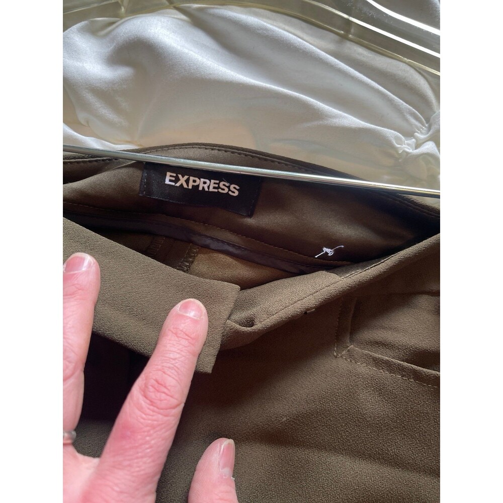 Express Mid Rise Barely Boot - Brown Sz 4 Regular